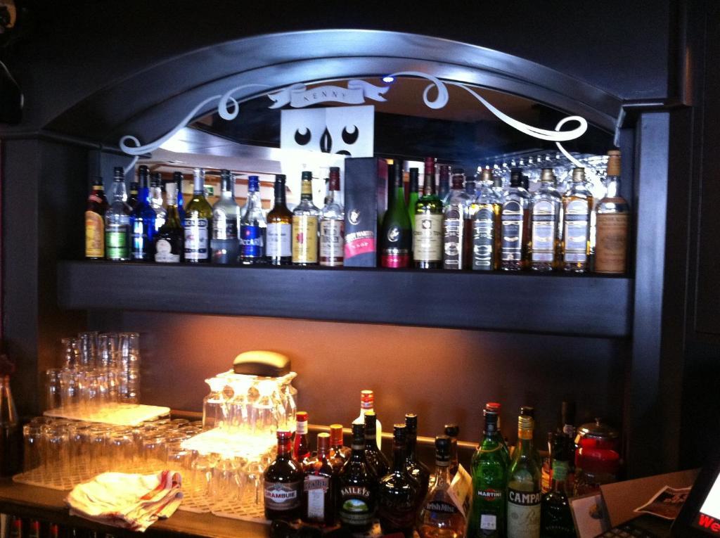 Galway Arms Inn מראה חיצוני תמונה