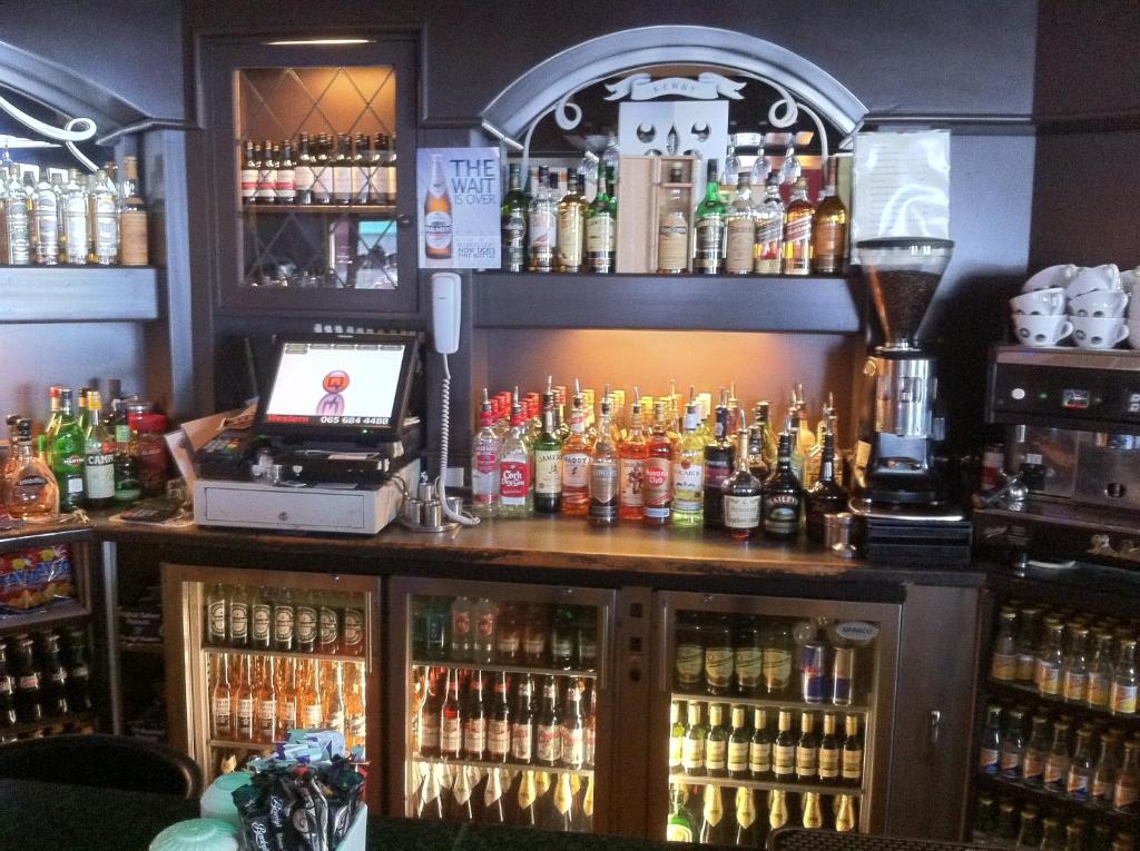 Galway Arms Inn מראה חיצוני תמונה