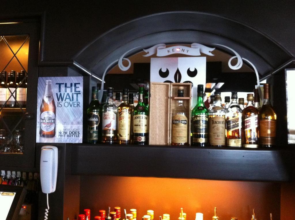 Galway Arms Inn מראה חיצוני תמונה