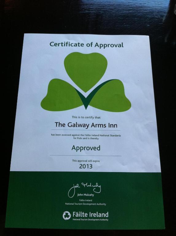 Galway Arms Inn מראה חיצוני תמונה