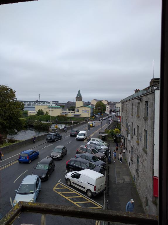 Galway Arms Inn מראה חיצוני תמונה